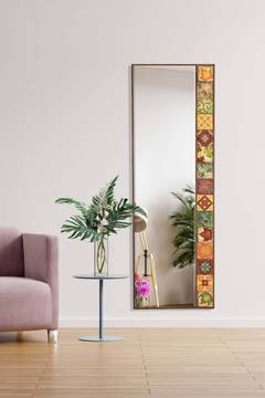 Dekorativer Spiegel Helene B50xH152cm Gehärtetes Glas und dunkles Massivholz Motiv rechts Fayence Erdtöne