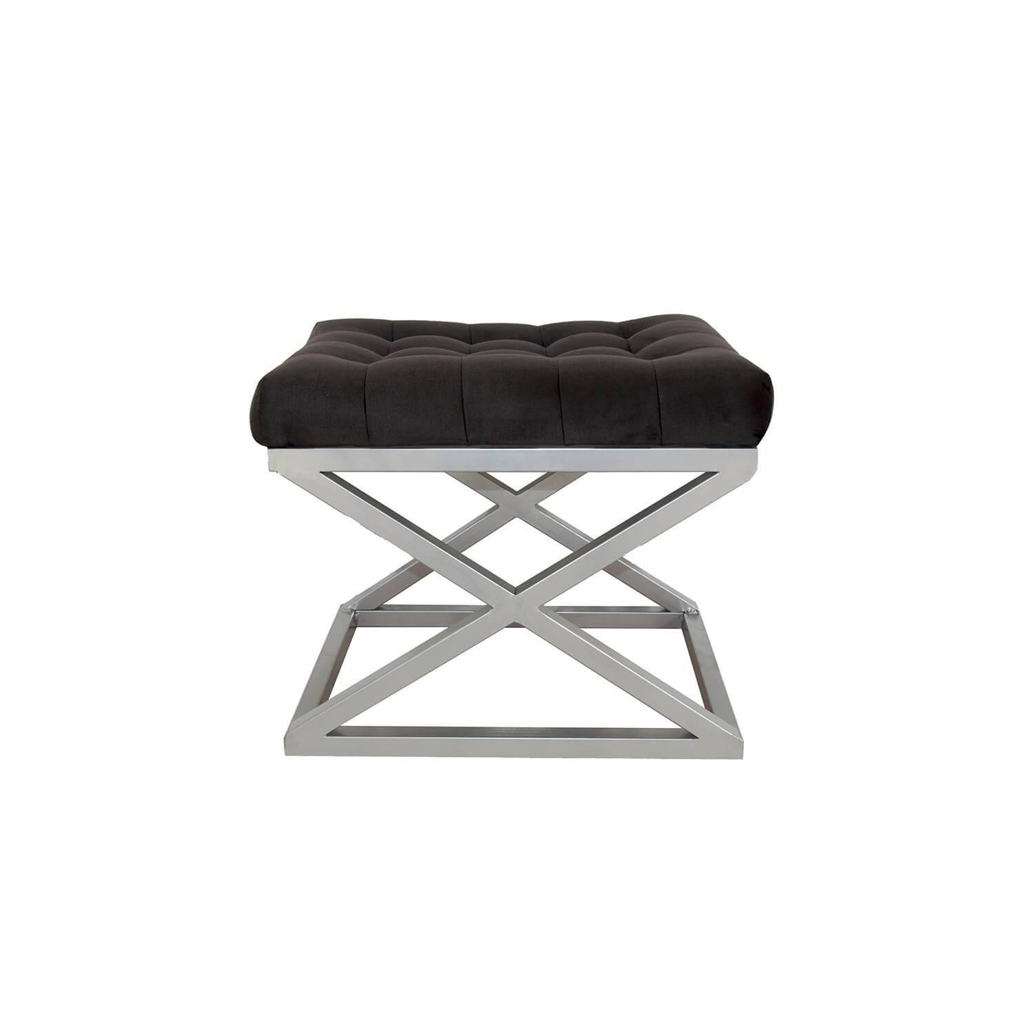 Taburete Ulad de metal plateado y terciopelo negro, asiento tapizado