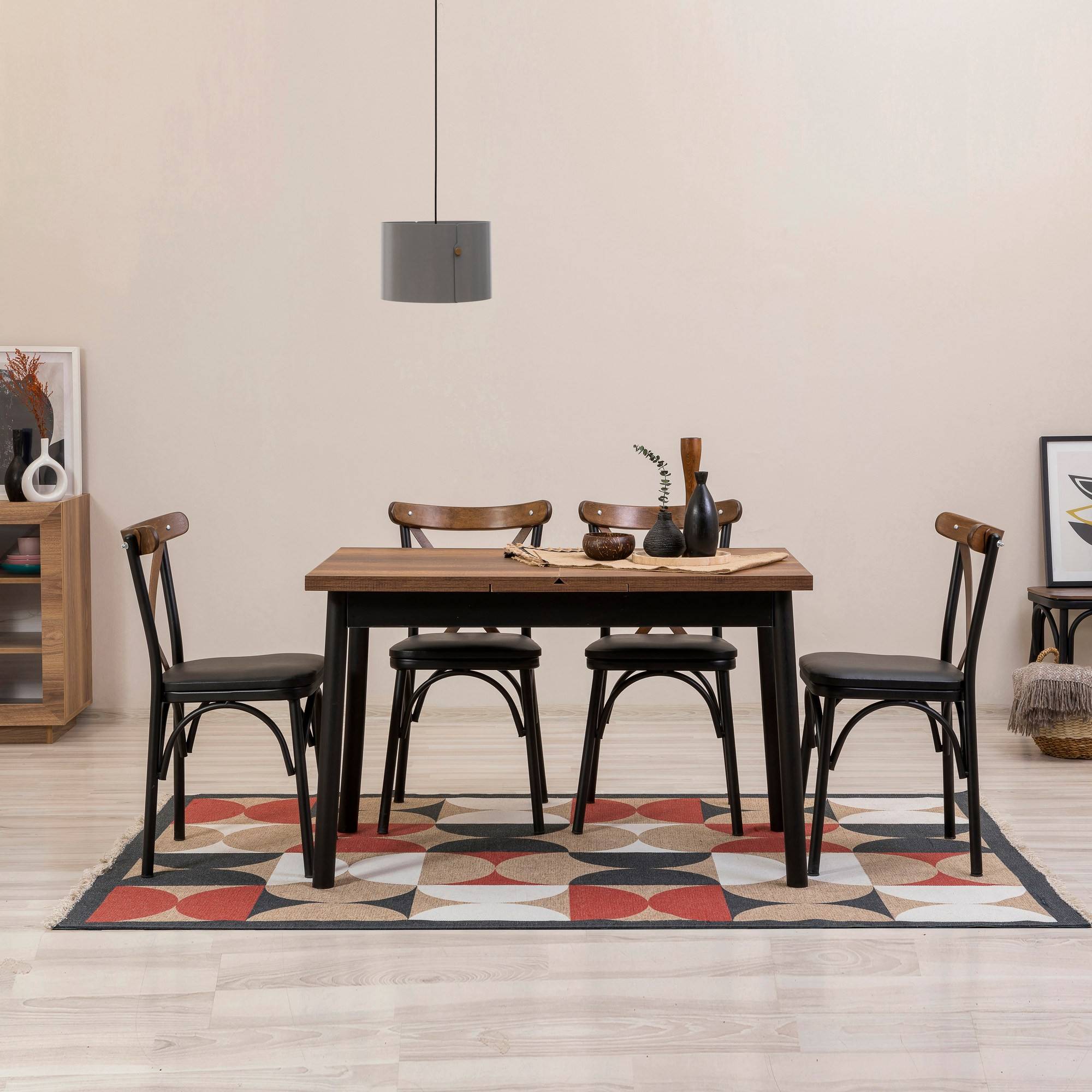Set van 4 stoelen en 1 uitschuifbare tafel Iridus zwart en donker hout