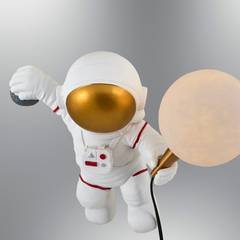 Akers Applique Cosmonauta a sospensione in bianco e oro