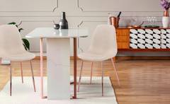 Set van 4 Gao Scandinavische stoelen Beige stof Roze Gouden pootjes