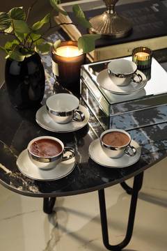 Set di 2 tazze da caffè Hemas con piattini 100% porcellana bianca e argento