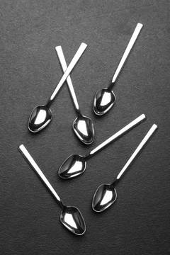 Set di 6 cucchiai da dessert Calypso a punta quadrata da 11 cm in acciaio inox argento