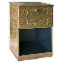 Table de chevet style oriental bois sculpté 1 porte Monbolyto Bois Bronze