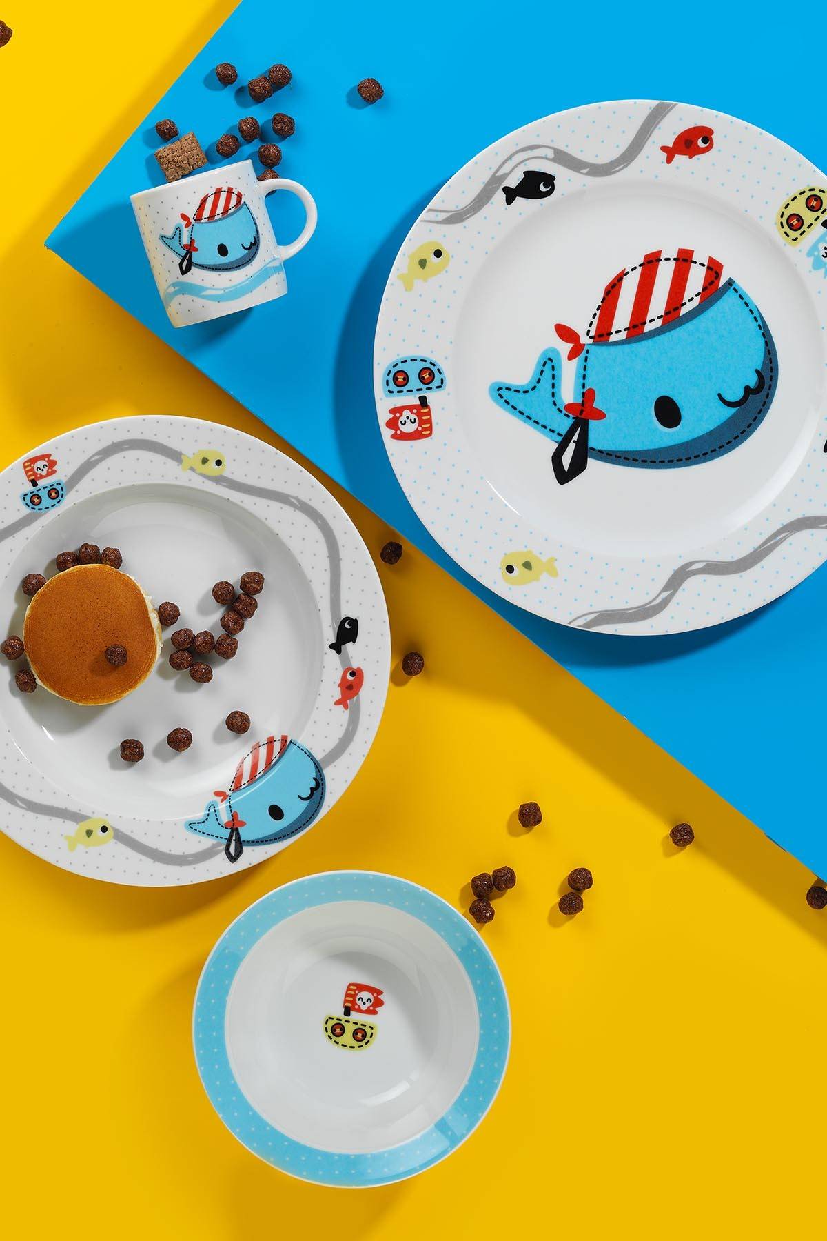 Set di 3 piatti per bambini in porcellana Damsel con tazza Design balena pirata piccola