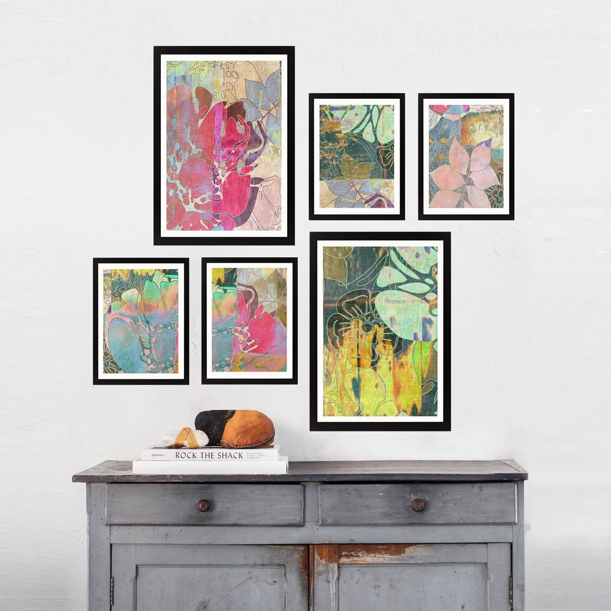 Set van 6 zwart ingelijste schilderijen Bihan abstract bladpatroon