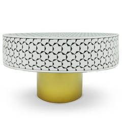 Tavolino rotondo in stile arty Ø71cm Viliana Motivo geometrico bianco e base oro